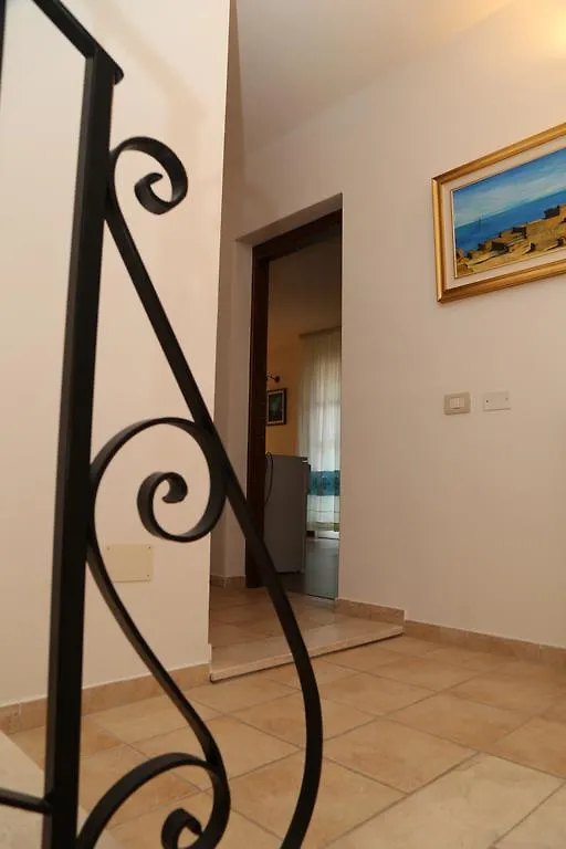 أوريستانو B&B Tre - Rooms & Relax فندق مبيت وإفطار